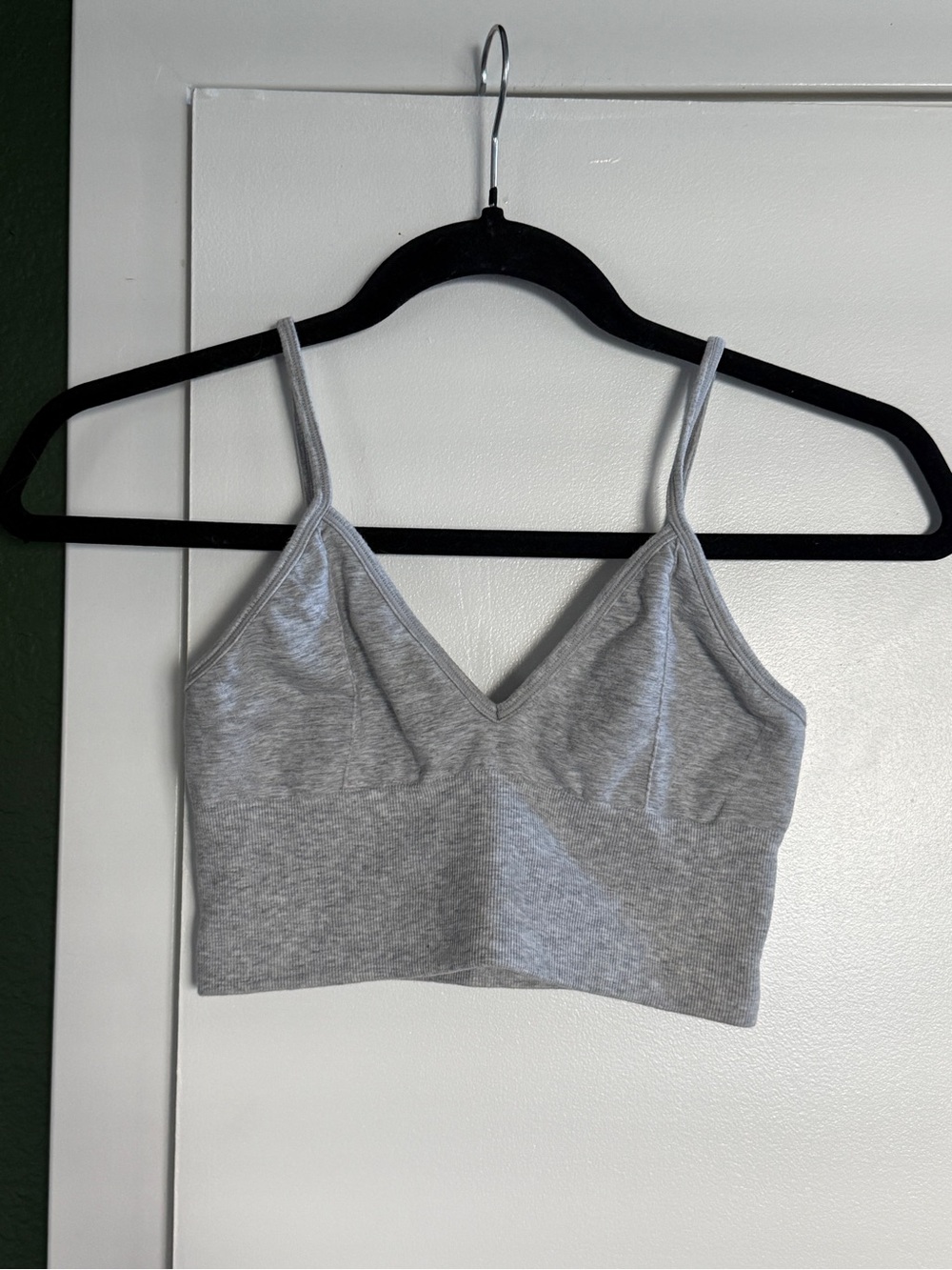 ALO Yoga Gray V-Neck Light Support Sports Bra